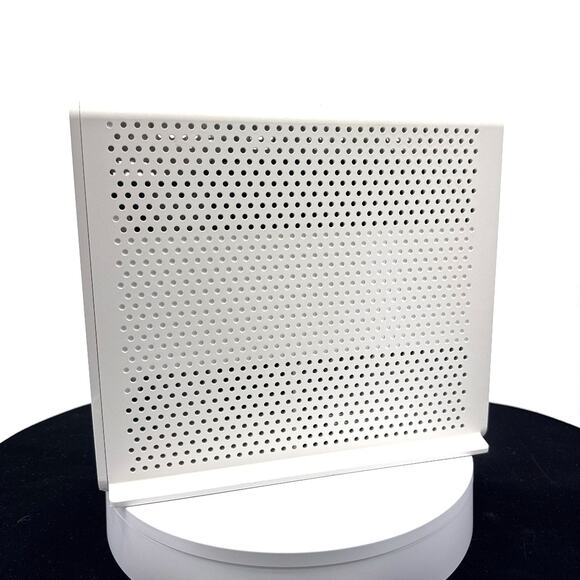 ARRIS SURFboard DOCSIS 3.0 Cable Modem Router - Picture 8 of 16